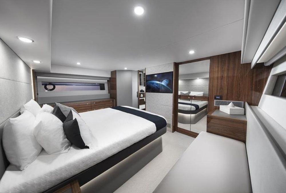 Maritimo S60 master cabin